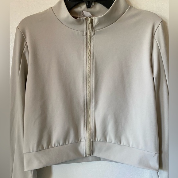 Fashion Nova Taupe Amalie Elevate Active Set - Picture 7 of 10